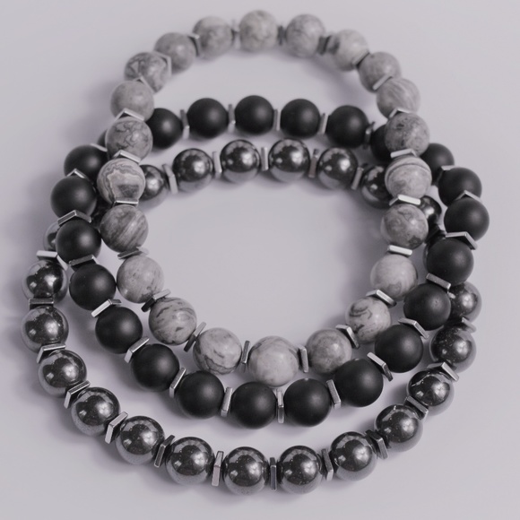MENS | Onyx Hematite Gemstone Beaded Bracelet - Picture 2 of 5